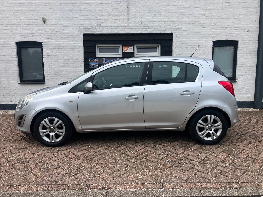 Opel Corsa 5 deurs 1.2-16V EDITION zeer mooi AIRCO Cruise co, Auto's, Opel, Voorwielaandrijving, 86 pk, Zwart, 4 cilinders
