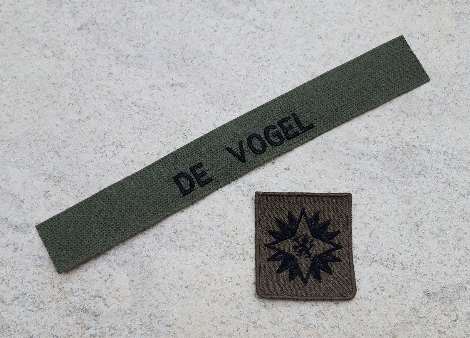 Naamlint gevechtstenue M93, generaal en 5x5 brevet HMV, Verzenden, Landmacht, Nederland, Embleem of Badge