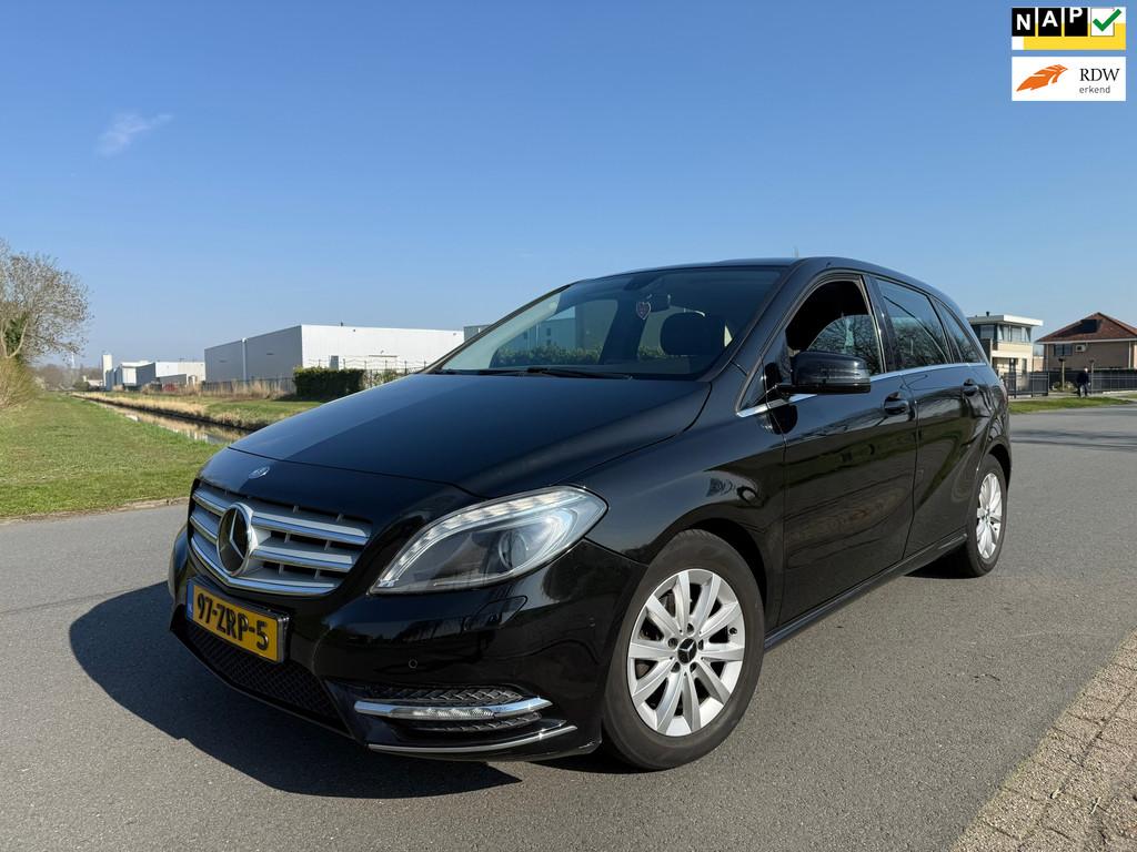 Mercedes-Benz B-klasse 180 Ambition NAP/NAVI/APK 2-2027/VELG, Auto's, 1325 kg, 4 cilinders, 17 km/l, 66 €/maand
