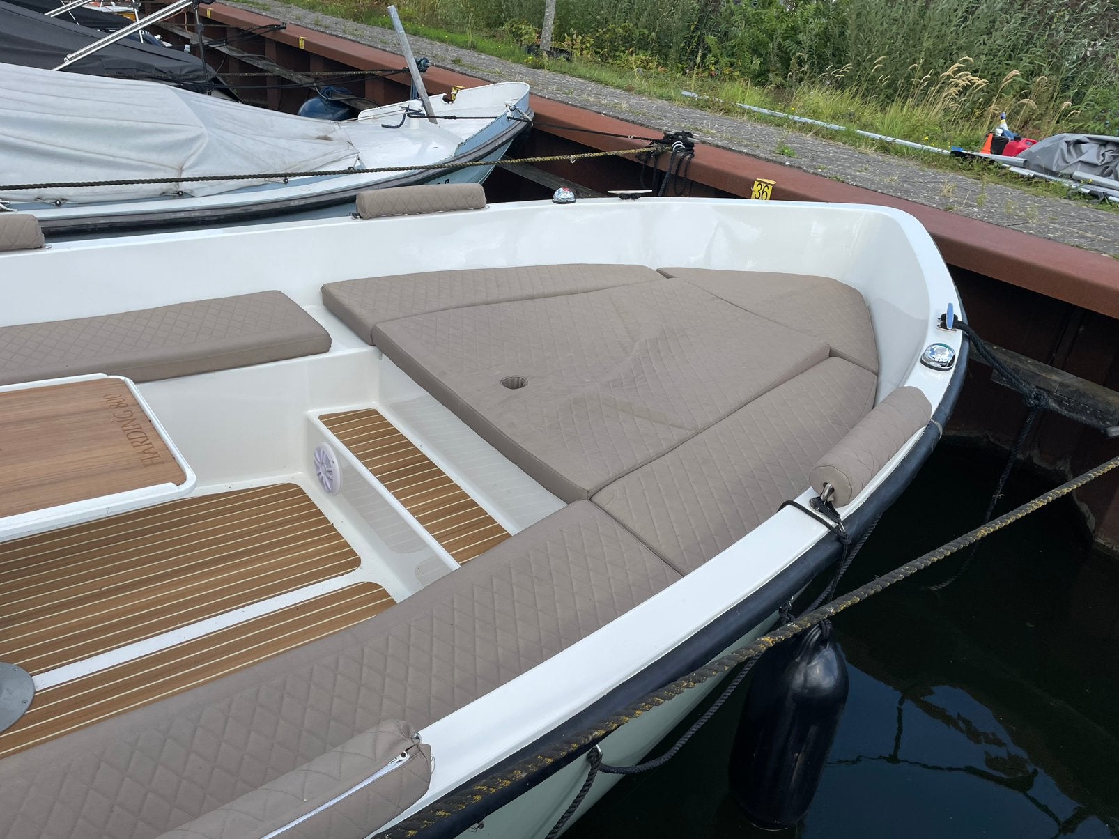 Bootkussens op maat, herstoffering & bootkap reparatie, Interieur