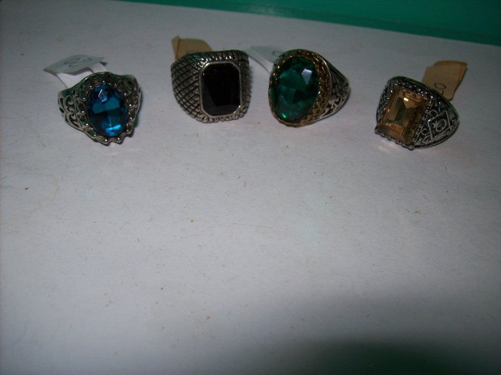 Ringen 4 x Zilvertint Mooie Kristal steen Maat 20 /4 v 10,00, 20 of groter, Nieuw, Ophalen of Verzenden, Dame of Heer