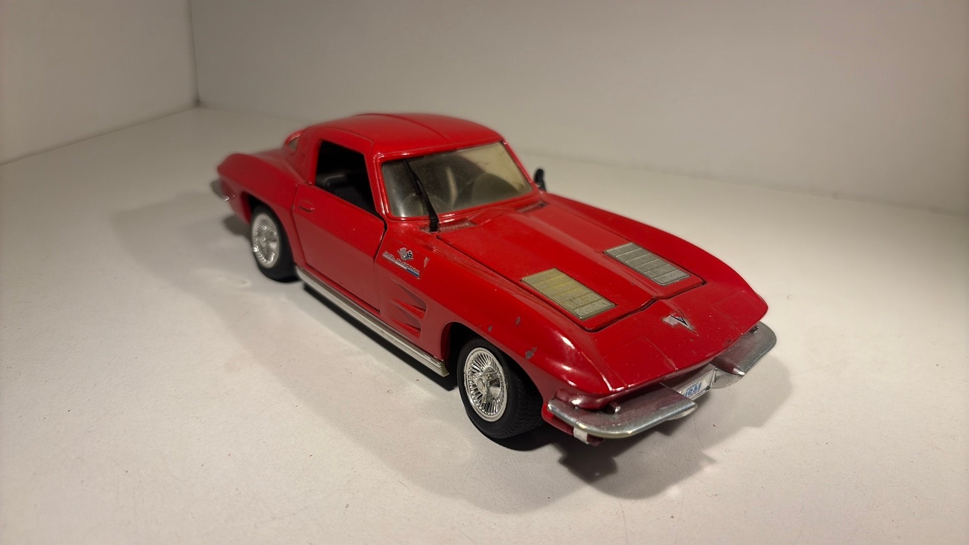 Corvette stingray revell 1.24, Revell, Ophalen of Verzenden, A, A