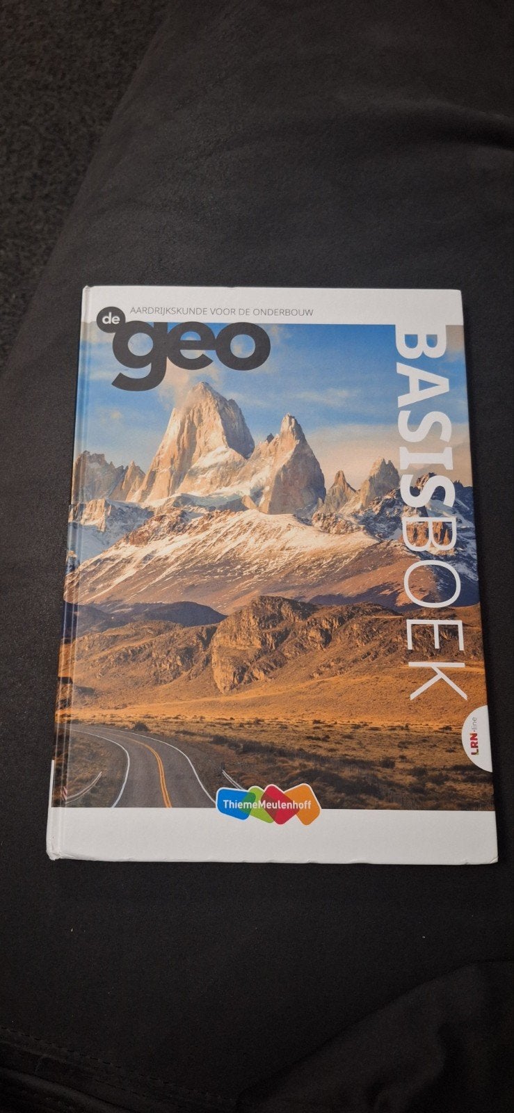 De Geo Basisboek Aardrijkskunde Onderbouw Thiememeulenhoff, Thiememeulenhoff, Ophalen of Verzenden, Overige niveaus, Aardrijkskunde