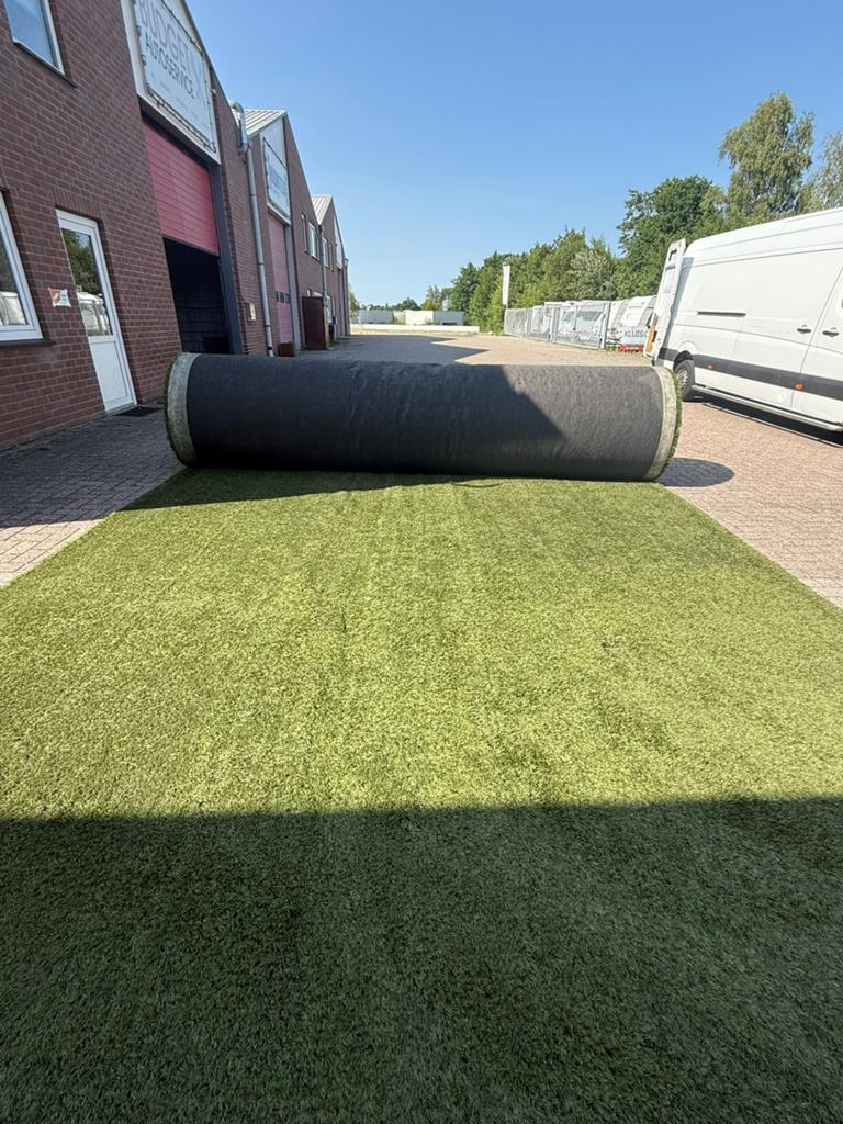 Gebruikt kunstgras 45mm - Zacht, sterk en waterdoorlatend, Tuin en Terras, Ophalen of Verzenden, Zo goed als nieuw, 20 m² of meer