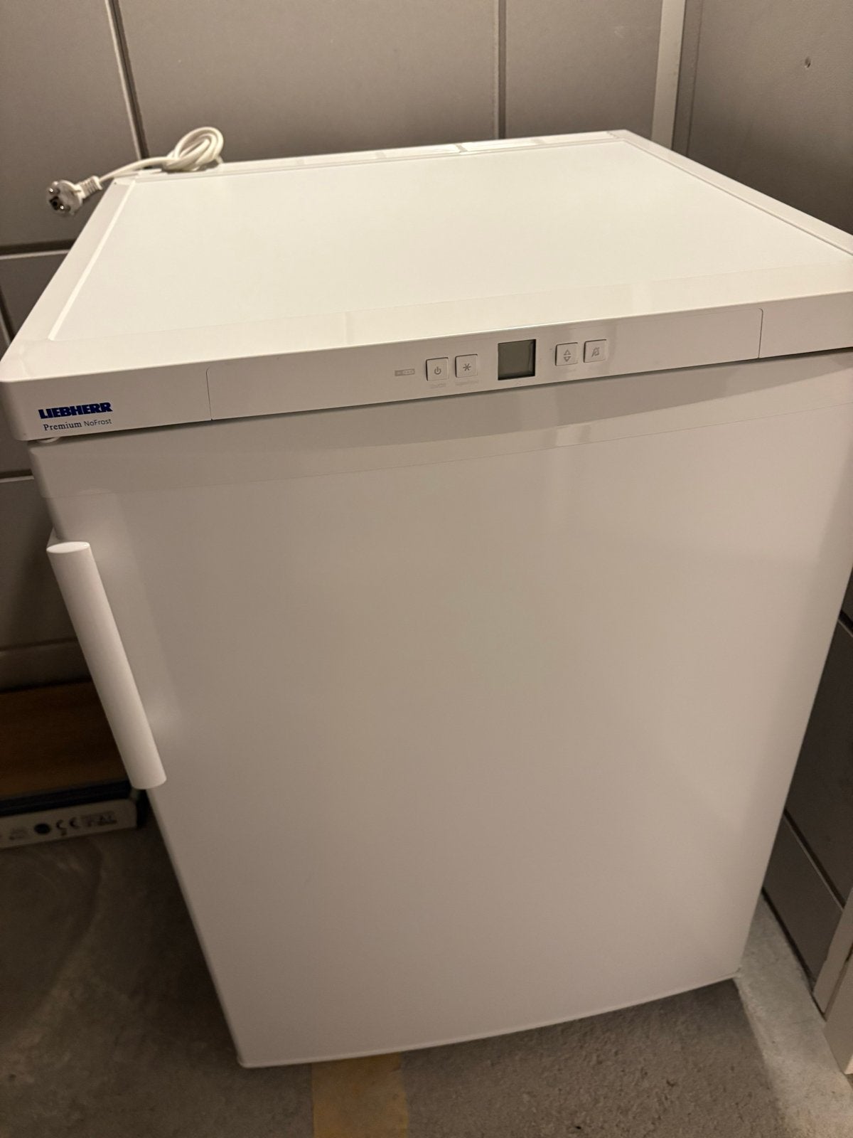 LIEBHERR Premium No-Frost GNP 1066-20 Vrieskast, Minder dan 60 cm, Zo goed als nieuw, Energieklasse A of zuiniger, Vrijstaand