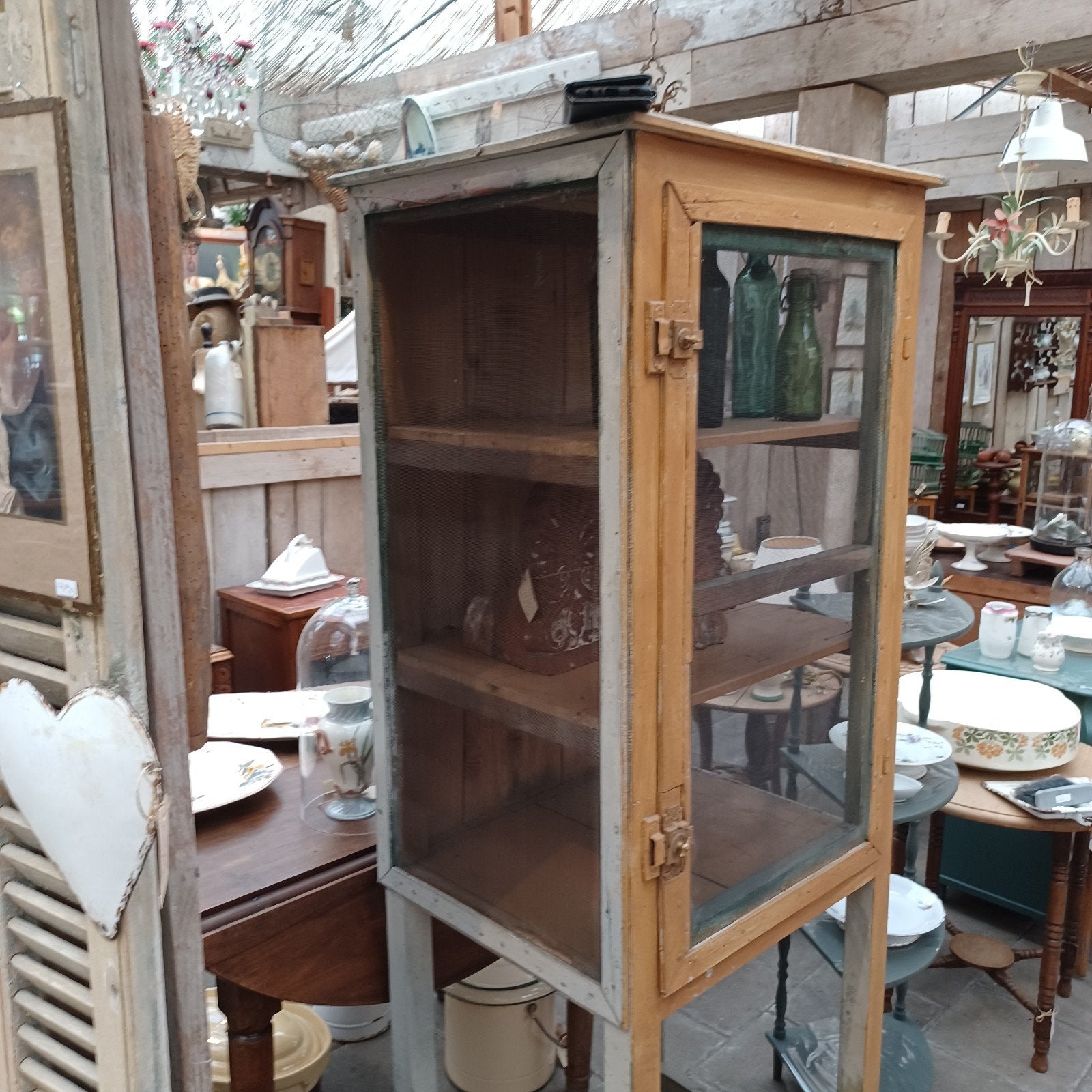 Franse kaas-kast/kaaskast/kast/Brocante kast, Antiek en Kunst, Ophalen
