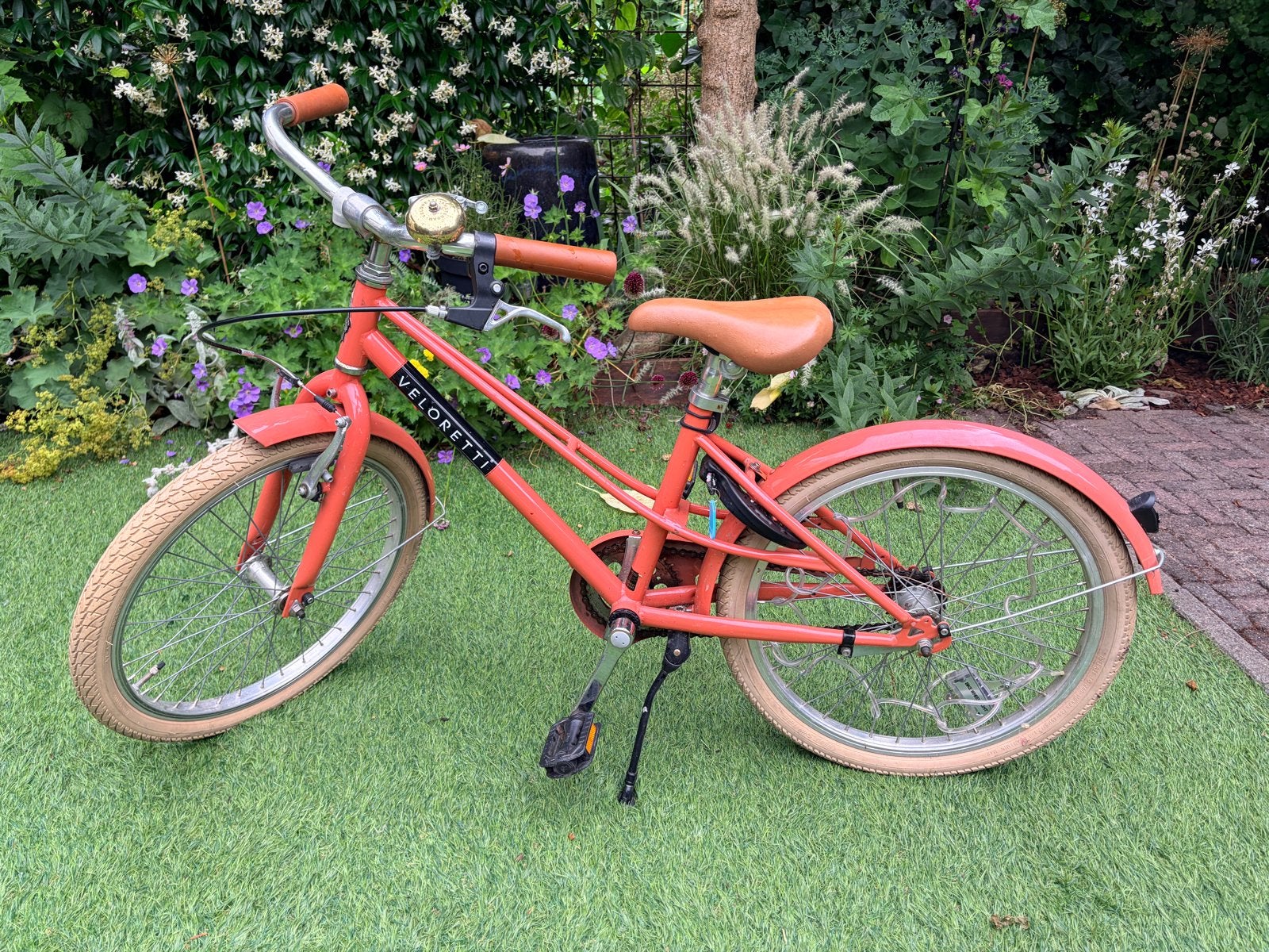 Veloretti 20 inch kinderfiets met ringslot, bel, lichtsnoer, Fietsen en Brommers, Fietsen | Kinderfietsjes, Ophalen, Zo goed als nieuw