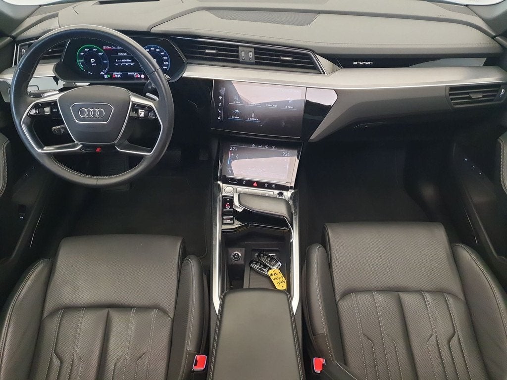 Audi e-tron 55 quattro S-Line 95 kWh 89% SOH, Luchtvering, P, Auto's, Audi, Automaat, Zwart, 95 kWh, Zwart