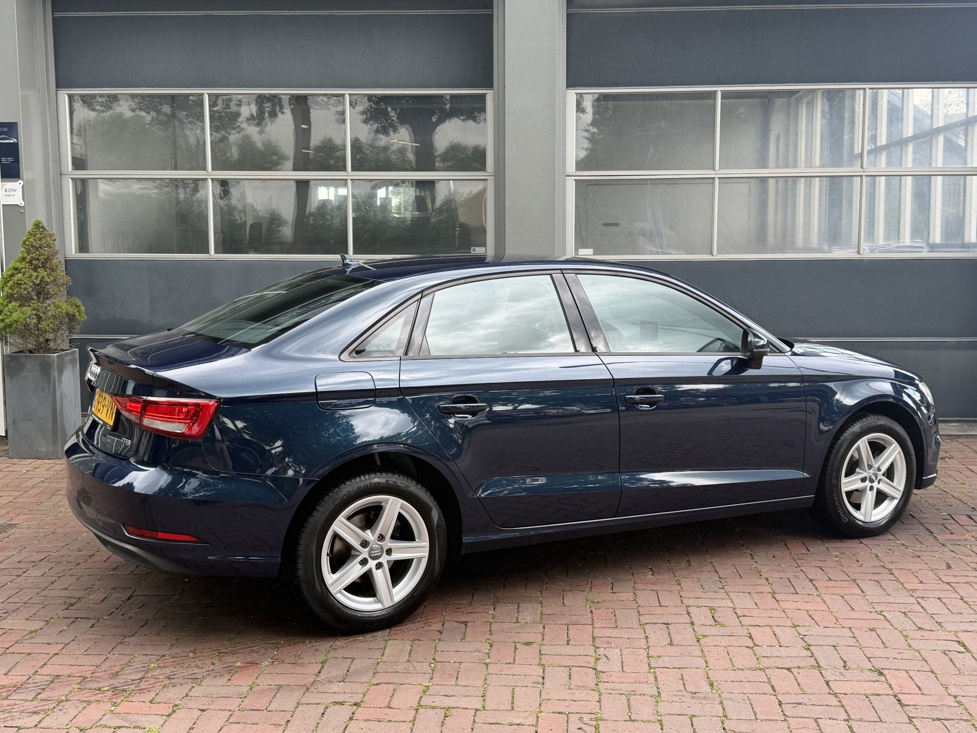 Audi A3 Limousine 1.0 TFSI Design Pro Line Bj 2017 Navi,Crui, Auto's, Audi, Voorwielaandrijving, 1160 kg, Gebruikt, Euro 6