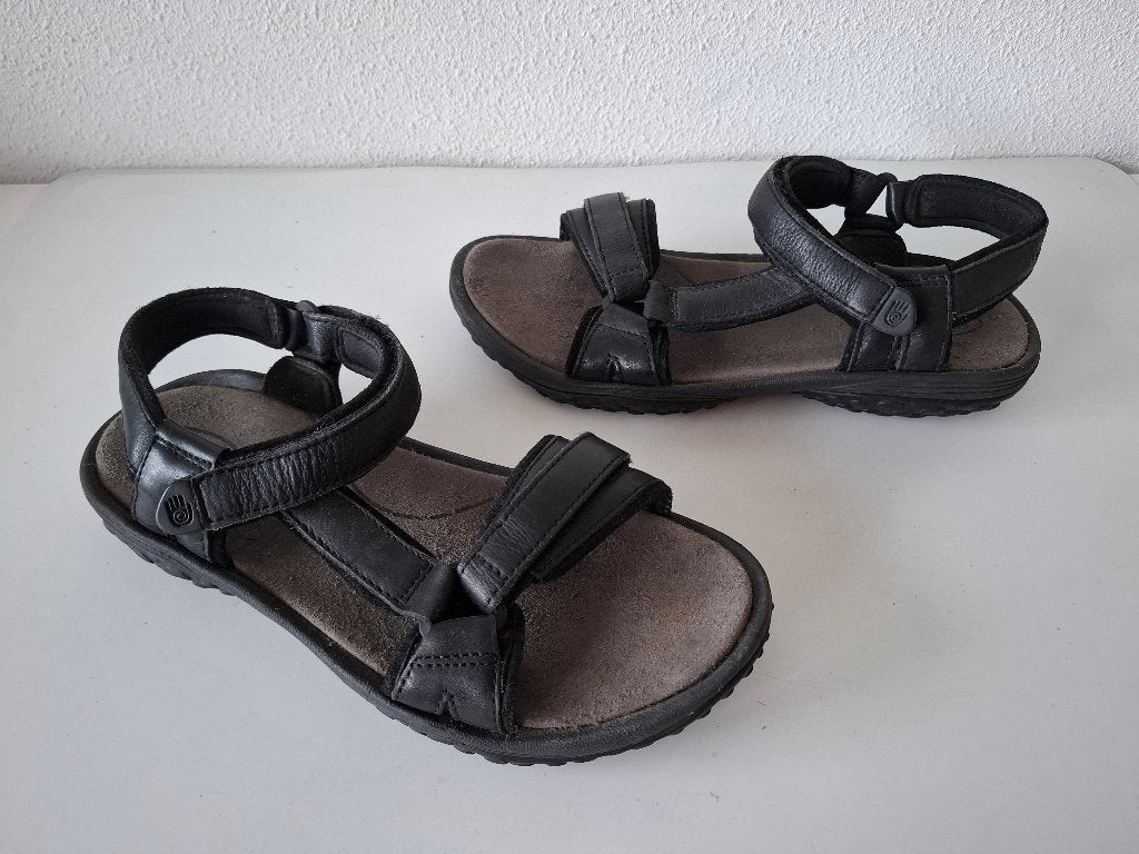 Teva maat 40 mooie zwarte leren sandalen surfstof gevoerd, Kleding | Dames, Schoenen, Verzenden, Zwart, Sandalen of Muiltjes, Zo goed als nieuw
