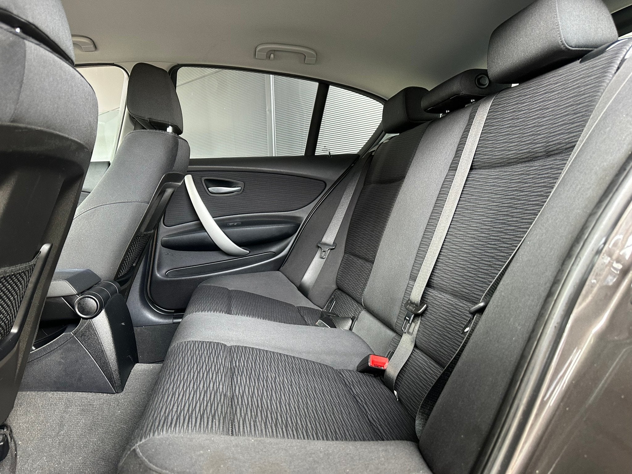 Foto 8 van BMW 1 Serie 116i LCI 5-Deurs Clima Cruise CARPLAY Stoelverwa