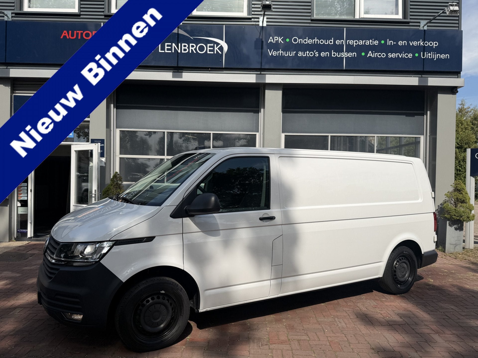 Volkswagen Transporter 2.0 TDI L2H3 28 (Bestel) | Trekhaak |, Voorwielaandrijving, Dealer onderhouden, Gebruikt, 4 cilinders