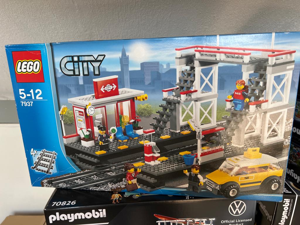 LEGO City Treinstation 7937 - Compleet met doos, City, Lego, Ophalen of Verzenden, Zo goed als nieuw