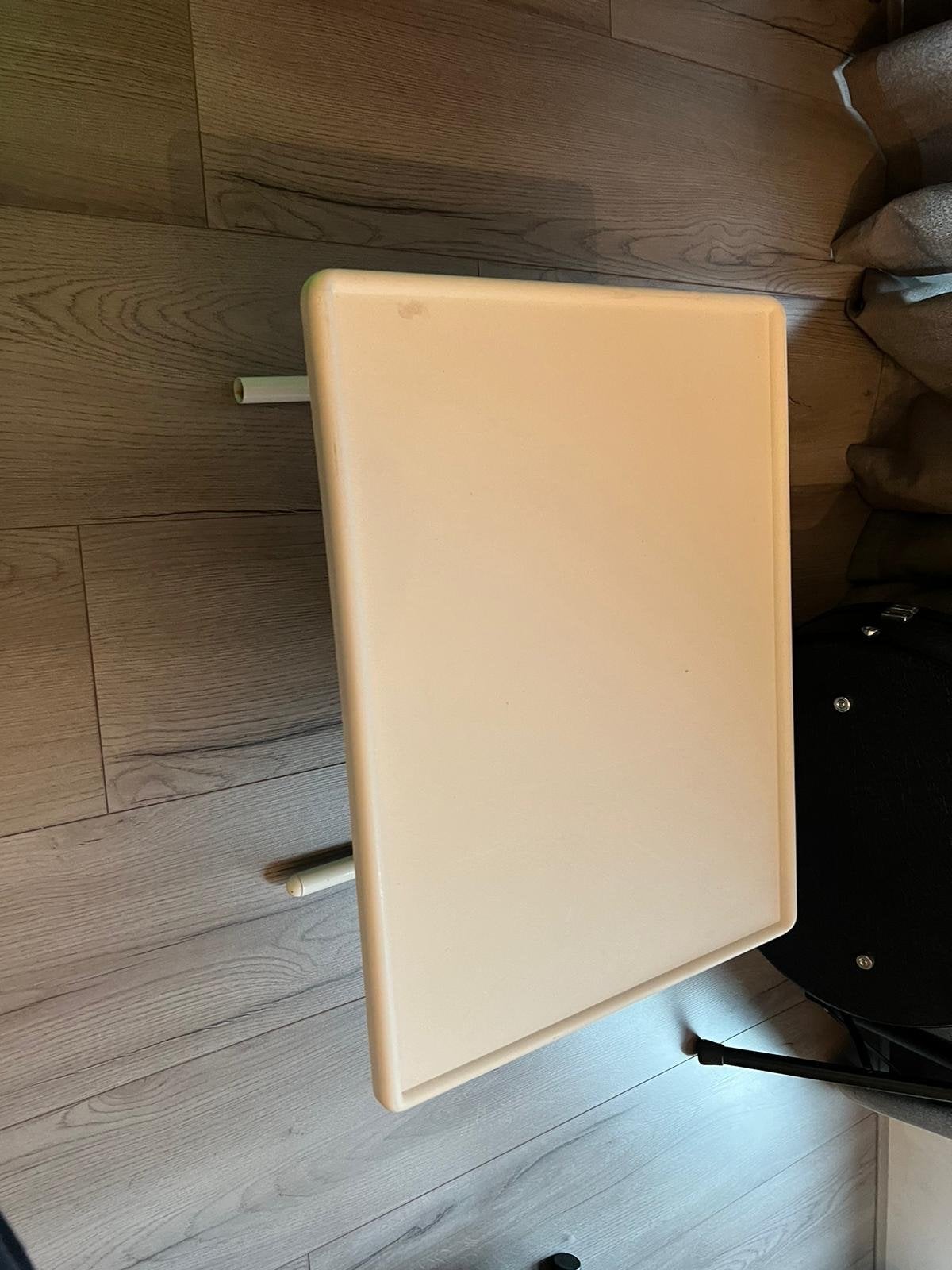 Handige bijzettafel / laptoptafel, Ophalen, Metaal of Aluminium, 55 tot 75 cm, Zo goed als nieuw