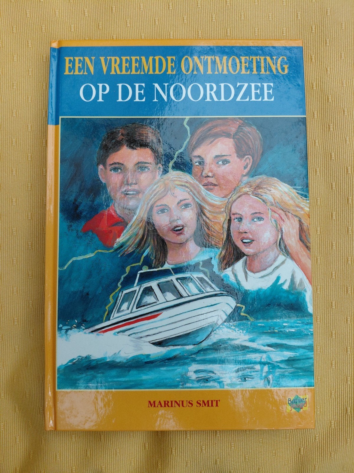 M. Smit. Een vreemde ontmoeting op de Noordzee. Banier Jeugd, Boeken, Ophalen of Verzenden, Zo goed als nieuw, M. Smit