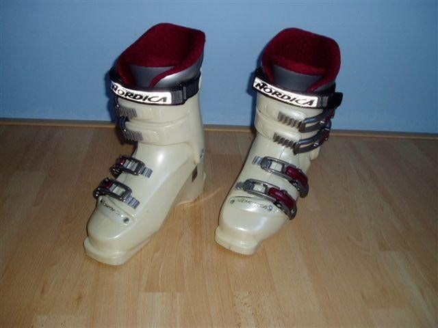 Skischoenen maat 37/38 Nordica, Ophalen, 160 tot 180 cm, Gebruikt, Schoenen