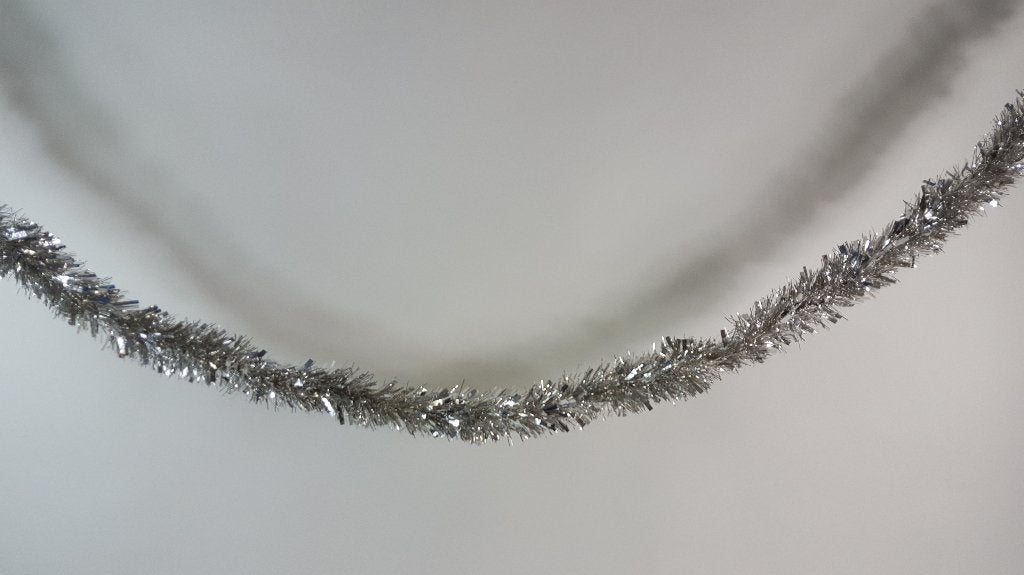 Zilveren slinger, kerstversiering, 3 meter (2). W1, Diversen, Kerst, Tweedehands verkoop, Tweedehands verkoop, Gebruikt, Ophalen of Verzenden