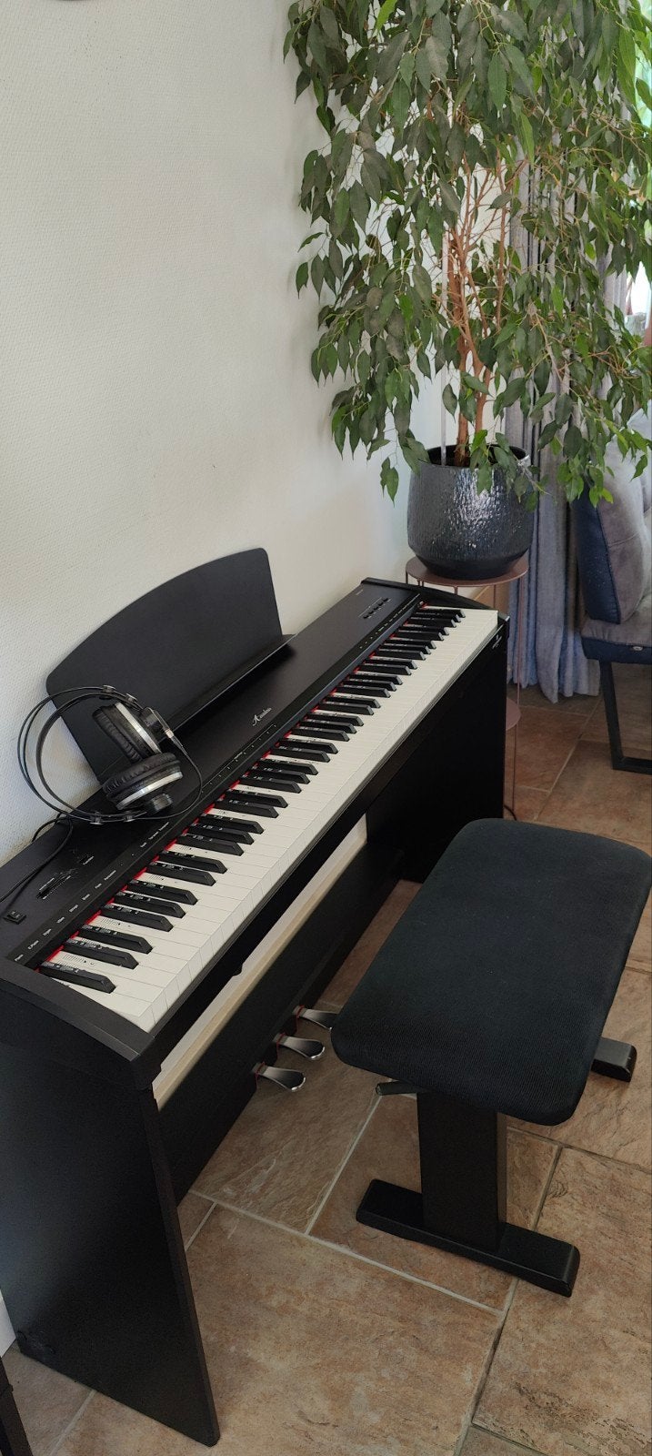 Amadeus Stage 1 BT digitale piano, Ophalen, Gebruikt, Zwart
