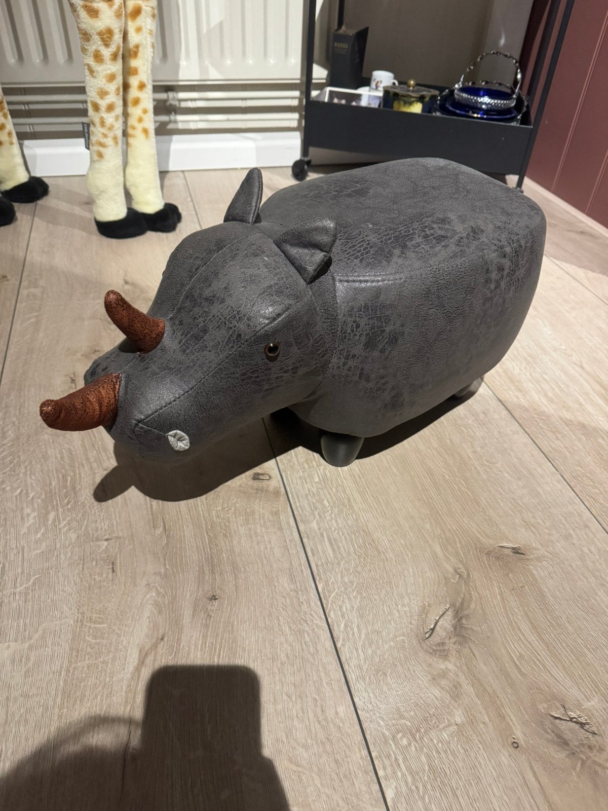Neushoorn poef 28cm grijs, Grijs, Ophalen, Zo goed als nieuw, Zitmeubel