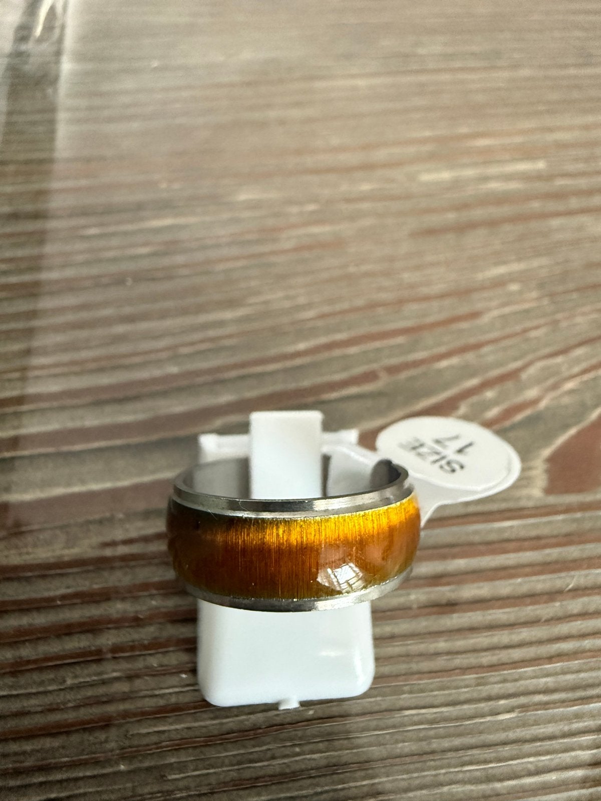 Gave ring met kattenoogsteen - Diverse kleuren, Overige kleuren, Nieuw, 17 tot 18, Dame of Heer