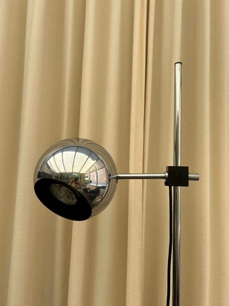 Space age bol vloerlamp jaren '70, Ophalen