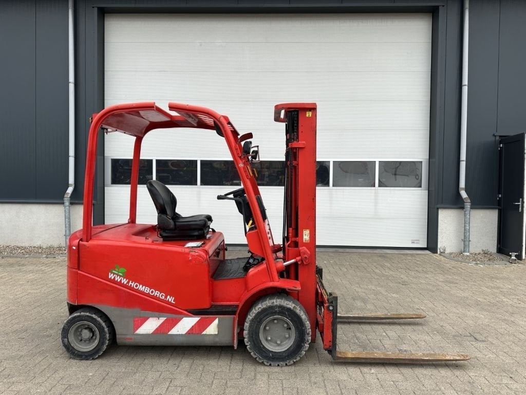 Manitou ME425-80V 2.5 ton Triplex Freelift Sideshift Elektra, Zakelijke goederen, Machines en Bouw | Heftrucks en Intern transport