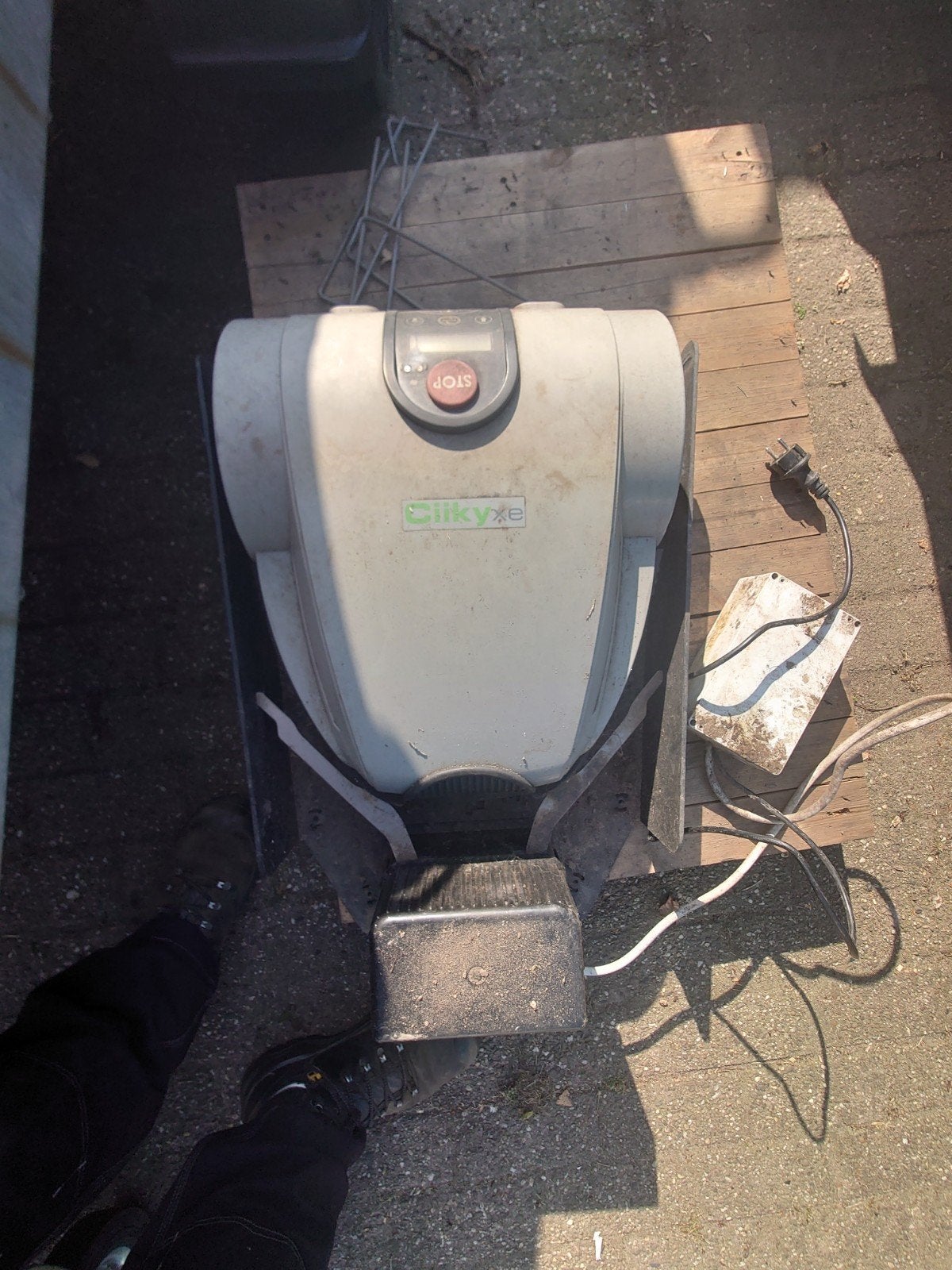 Wiper sikky robotmaaier, Gebruikt, Minder dan 30 cm, Accu-grasmaaier, Ophalen of Verzenden