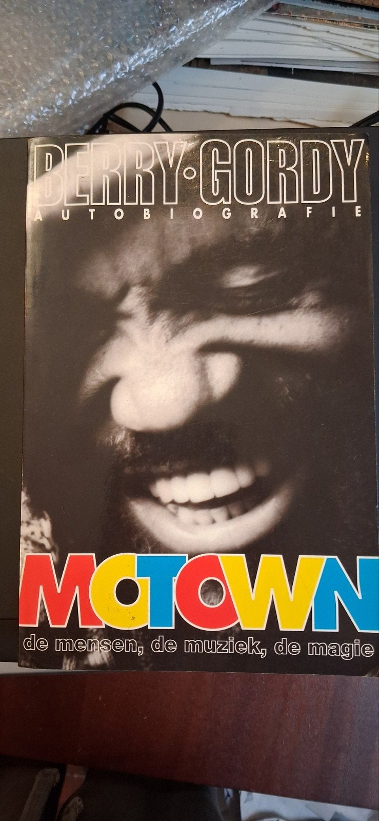 Berry Gordy - Motown: De mensen, de muziek, de magie, Ophalen of Verzenden, Gelezen, Berry Gordy, Film, Tv en Media