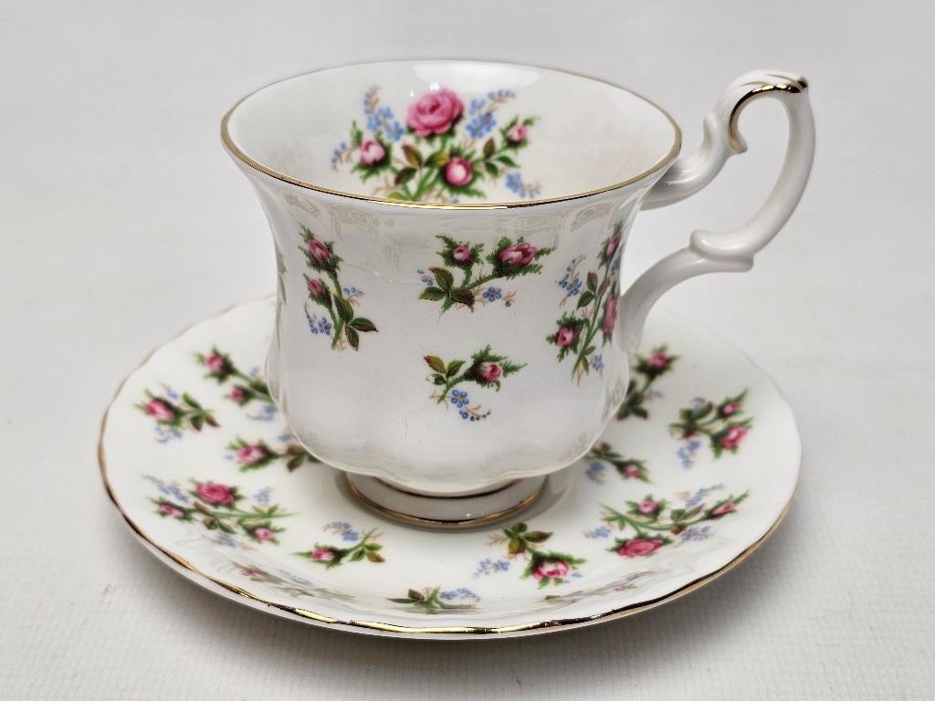 # Royal Albert Winsome Kop en Schotel, Antiek en Kunst, Antiek | Servies los, Ophalen of Verzenden
