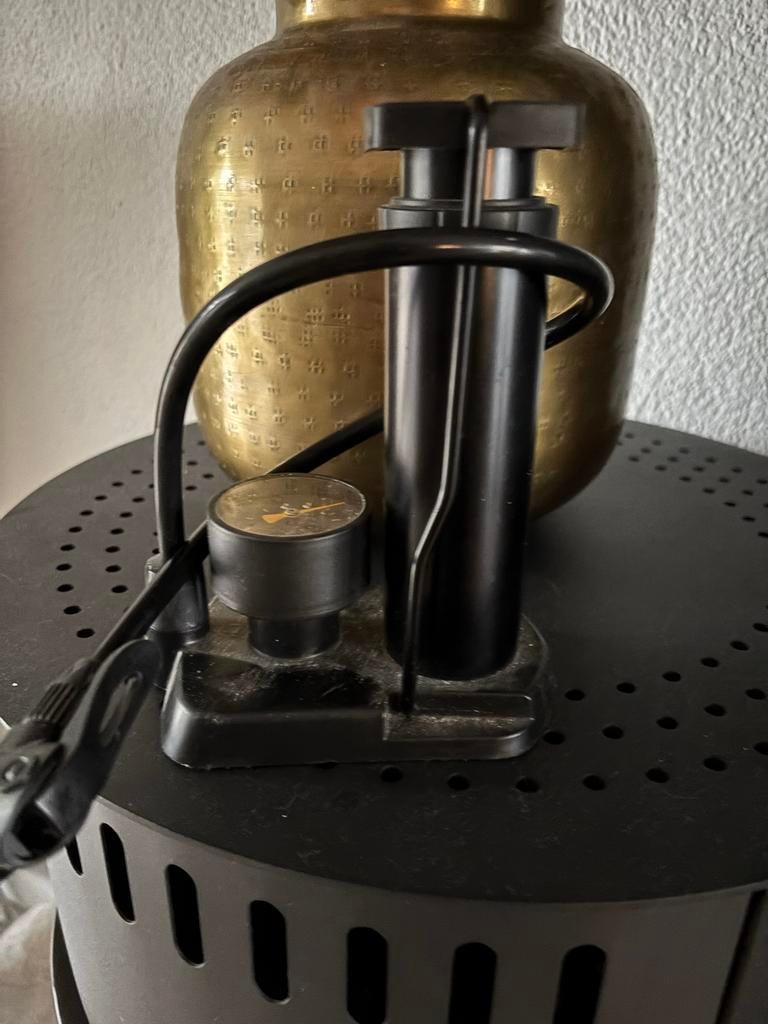 Vanmoof Fietspomp met Drukmeter, Ophalen of Verzenden, Drukmeter, Gebruikt