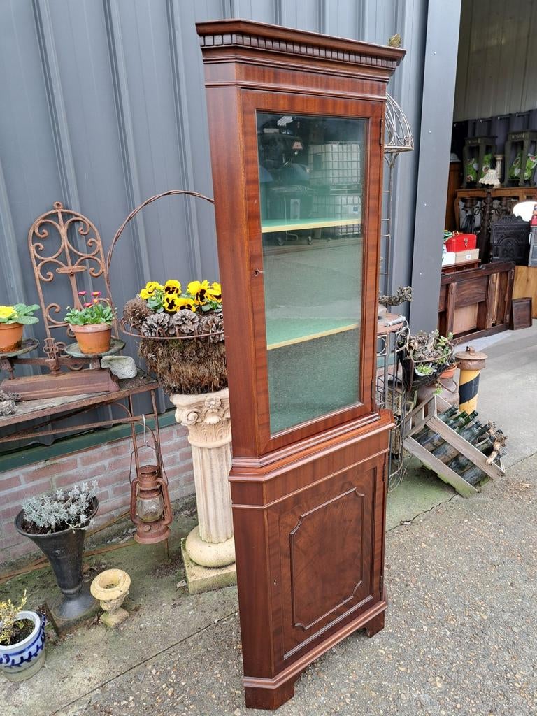 Klassiek hoek vitrine, servies kast afm. 47 x 47cm en 185cm, Huis en Inrichting, Kasten | Vitrinekasten, Ophalen, Zo goed als nieuw