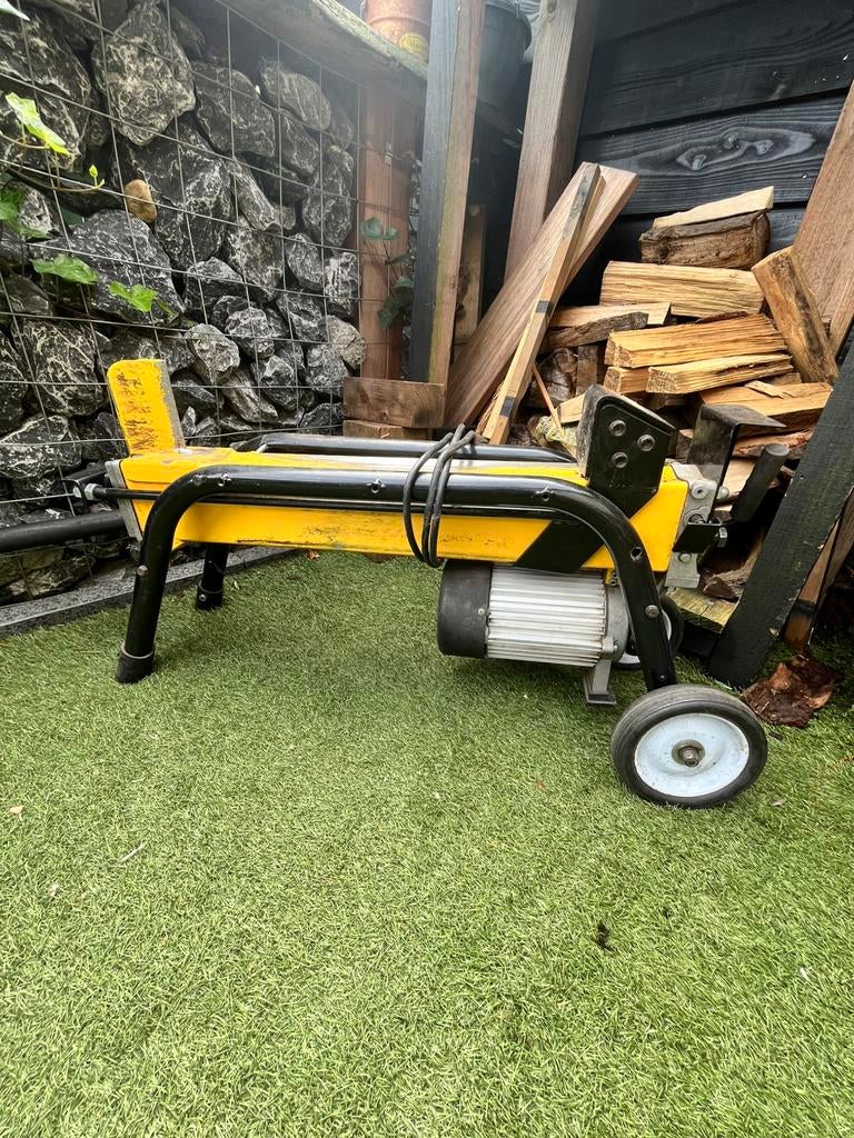 TE HUUR Krachtige 7 Tons  kloofmachine, Tuin en Terras, Kloofmachines, Ophalen, Zo goed als nieuw