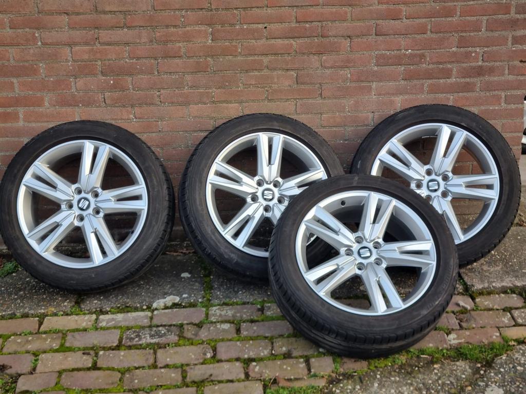 Seat Tarraco zomer banden + velgen 18 inch, 18 inch, Ophalen of Verzenden, Band(en), Zomerbanden