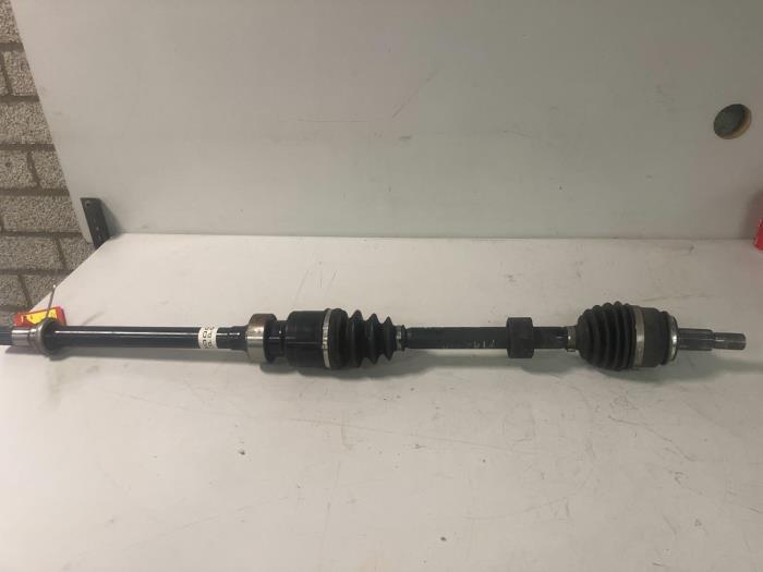 Aandrijfas rechts-voor van een Mazda 3, Gebruikt, -, -, Ophalen of Verzenden