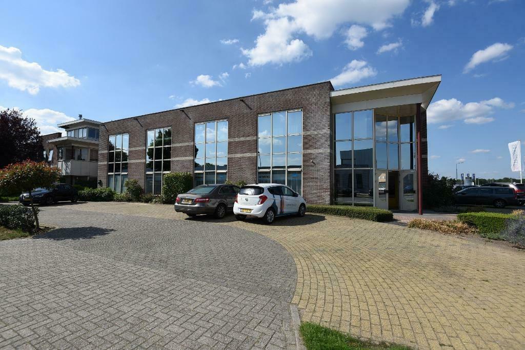 KANTOOR NEWTONSTRAAT 19 TE VEENENDAAL 30 - 160 m2, Huur, Bedrijfsruimte