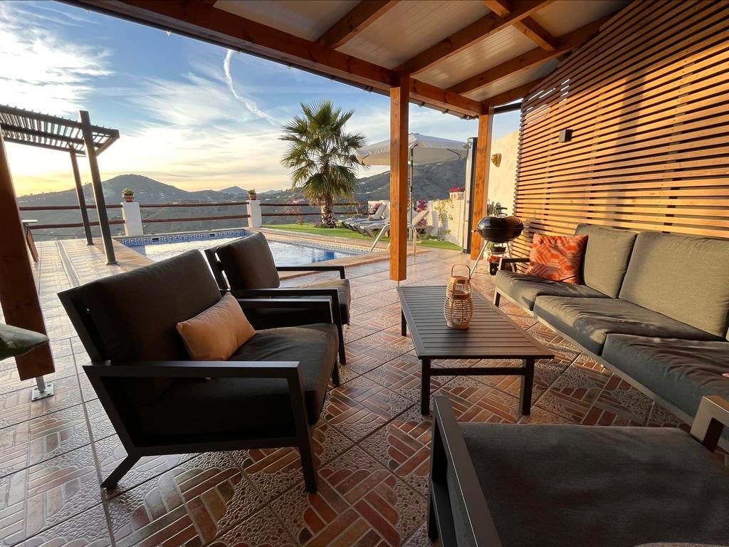 Vakantiehuis te huur in zuid Spanje | Privacy + Uitzicht, In bergen of heuvels, Open haard, Landelijk, Costa del Sol