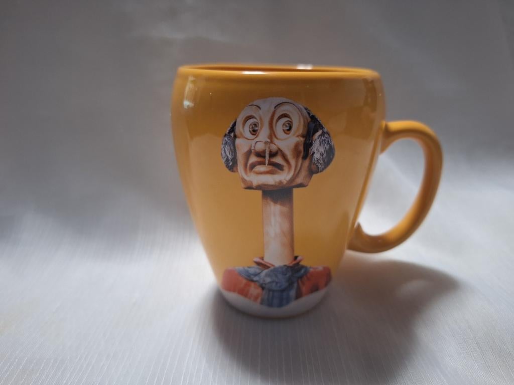 CHOCOMEL Efteling lange nek mok, Verzamelen, Merken en Reclamevoorwerpen, Ophalen of Verzenden, Zo goed als nieuw, Gebruiksvoorwerp