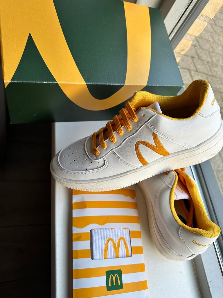 McDonalds Schoenen + Sokken - Limited Edition, Kleding | Heren, Wit, Nieuw, Ophalen of Verzenden, Sneakers of Gympen