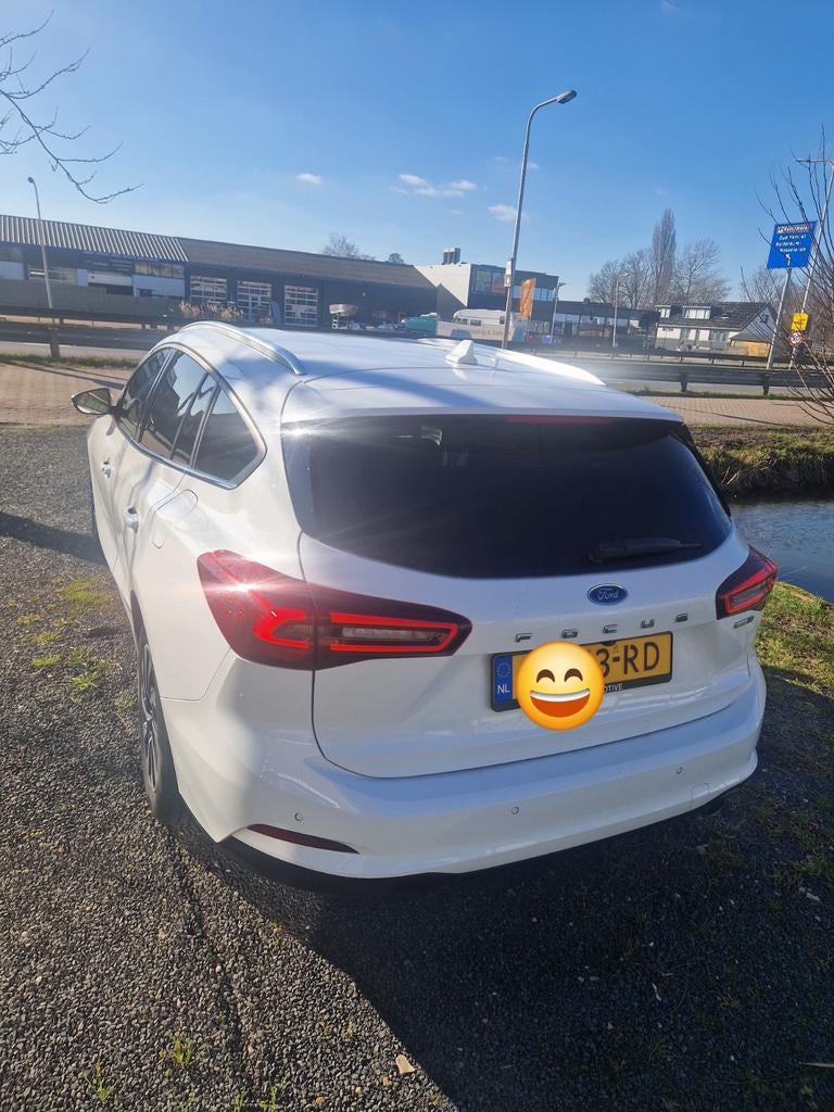 Foto 4 van Ford Focus 1.0 Ecoboost Hybrid  NOV 2022 CARPLAY DRAADLOOS