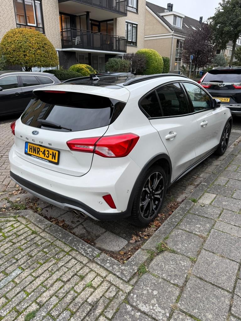 Ford Focus 1.0 ACTIVE Ecoboost 125pk 2019 Wit, Auto's, 125 pk, Leder en Stof, Wit, Particulier
