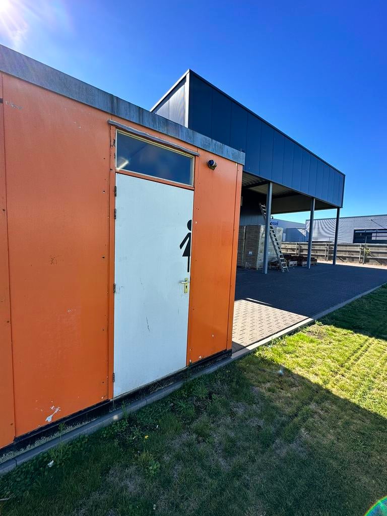 Toilet unit, Ophalen