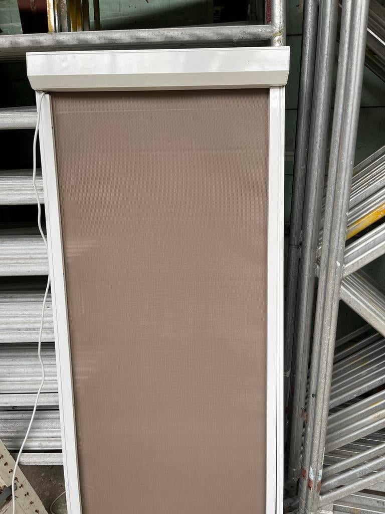 2 Elektrische Ritsscreens 78x172 cm - Nieuwstaat, Tuin en Terras, Zonneschermen, Ophalen, Zo goed als nieuw