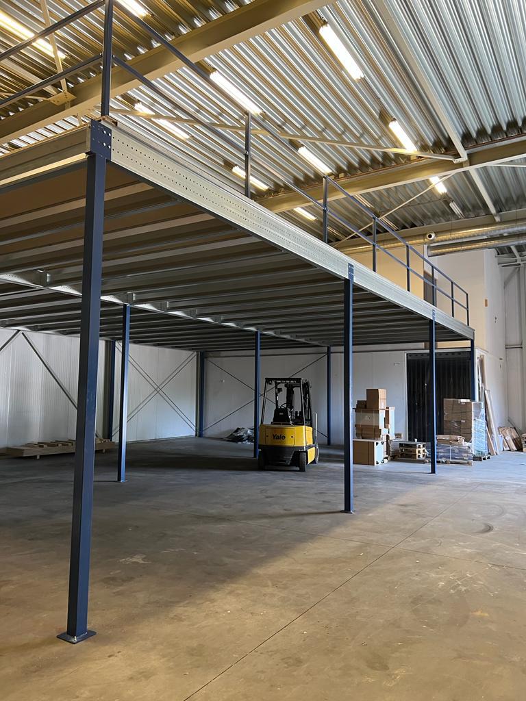 Nieuwe Entresolvloer: 10.000x10.000 100m2 3m hoog., Ophalen of Verzenden