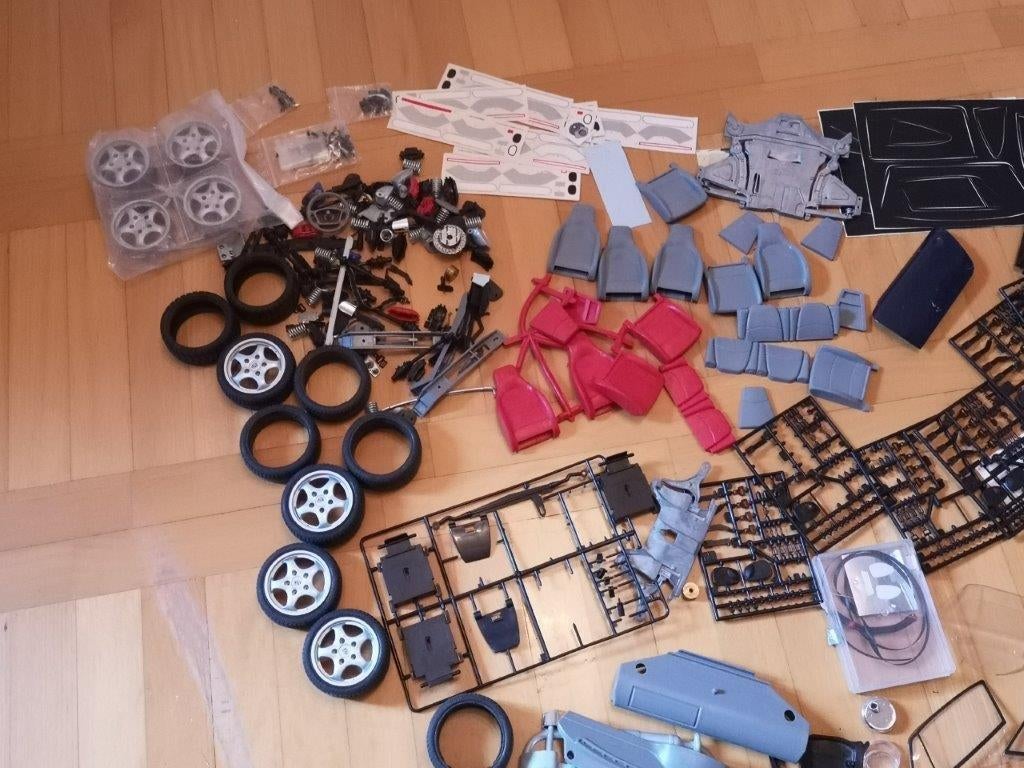 Porsche 993 Pocher Spare parts 1/8 (Thousands and Thousands, Ophalen of Verzenden, Zo goed als nieuw, 1:5 t/m 1:8, Auto