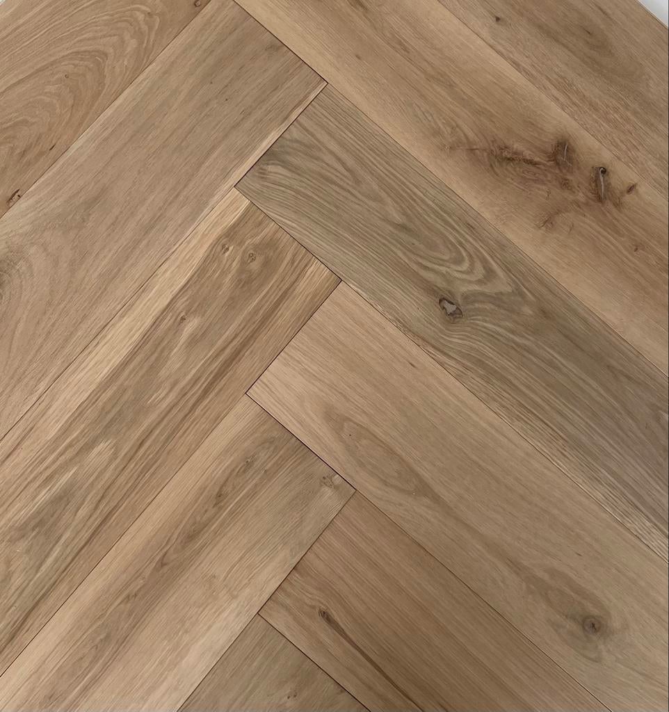 Foto 2 van Eiken Visgraat houten vloer parket €43,5 inc btw parketvloer