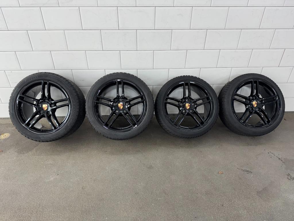 Porsche 991  19 inch winterset❄️, Auto-onderdelen, Banden en Velgen, Gebruikt, Banden en Velgen, Winterbanden, 235 mm