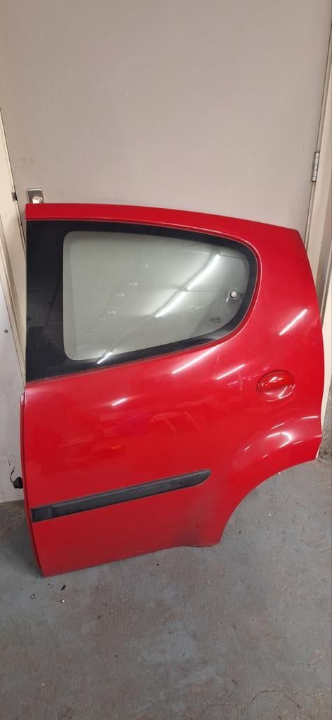 Peugeot 107 linker achterportier, nette staat, Auto-onderdelen, Ophalen of Verzenden
