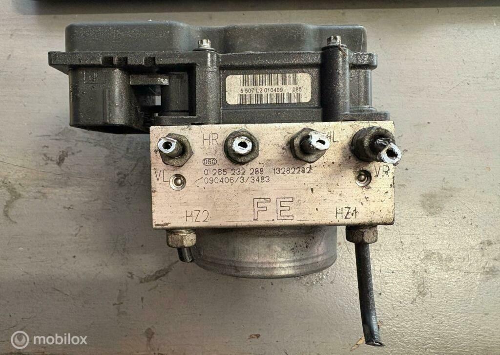 ABS pomp Opel Corsa D ('06-'15) 0265232288, Auto-onderdelen, Remmen en Aandrijving, Gebruikt, Opel, Ophalen of Verzenden, Opel