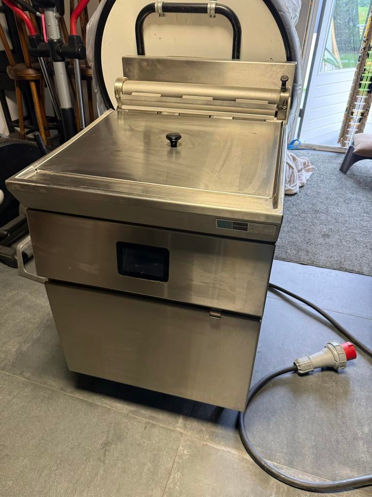 Keremco Elektrische Bakwand  nieuw staat - Horeca, Ophalen of Verzenden, Gebruikt, Fornuis, Frituur en Grillen