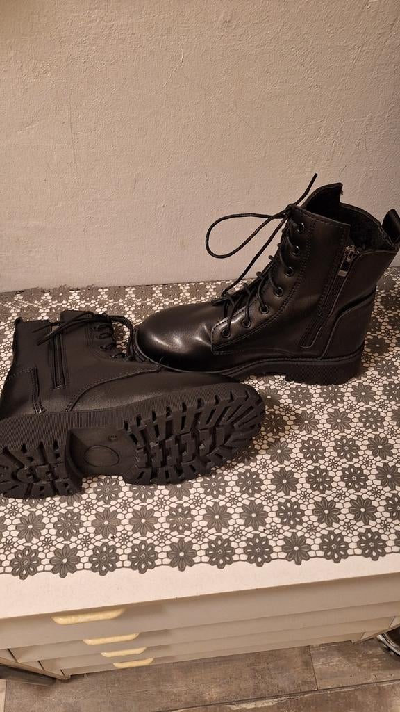 Nieuwe zwarte veterboots maat 36, Ophalen of Verzenden, Nieuw, Zwart, Lage of Enkellaarzen